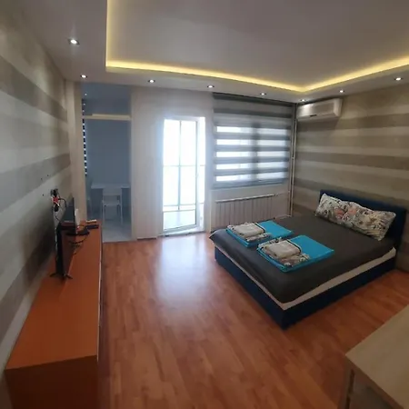 Apartament Blok 2 *